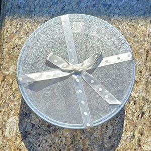 ACCESSORY BOX ▪︎ Sheer Silver 10 1/2" Round Hatlike Box w/ Bow